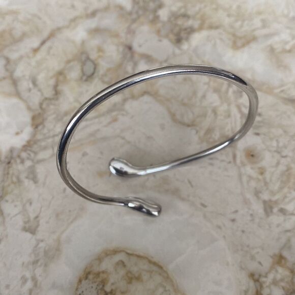 924 Sterling Silver Solid Teardrop Bypass Bracelet - Picture 2 of 6
